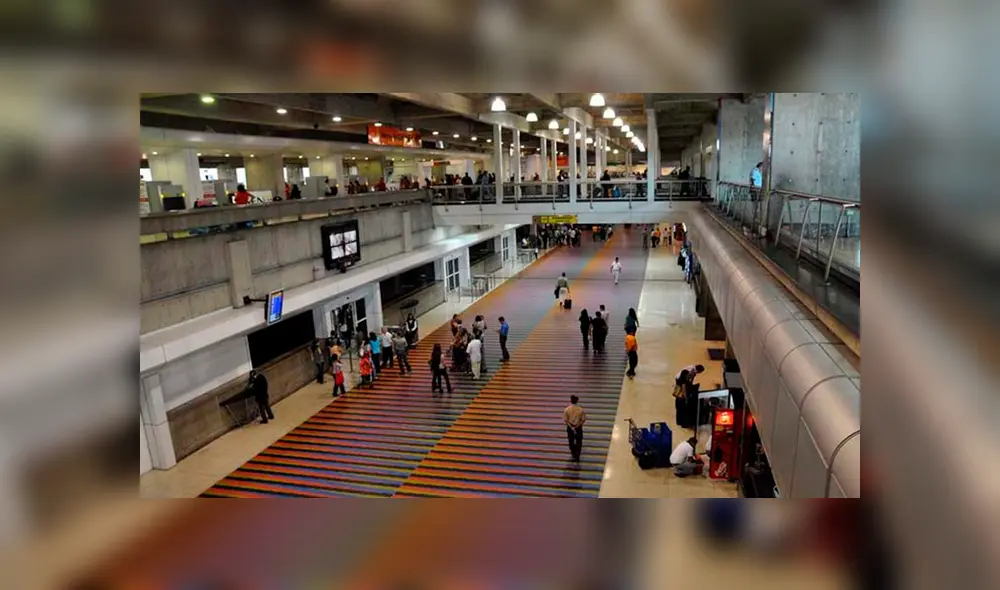 Gobierno de Maduro recomienda a venezolanos no viajar a EE.UU. por tiroteos