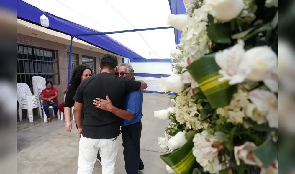 Velan a escolar que murió por un disparo en colegio Trilce [FOTOS]