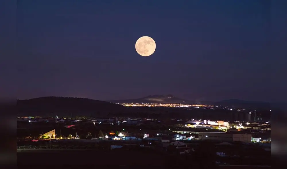 Superluna de sangre 2019: Mira las mejores imágenes que dejó en España