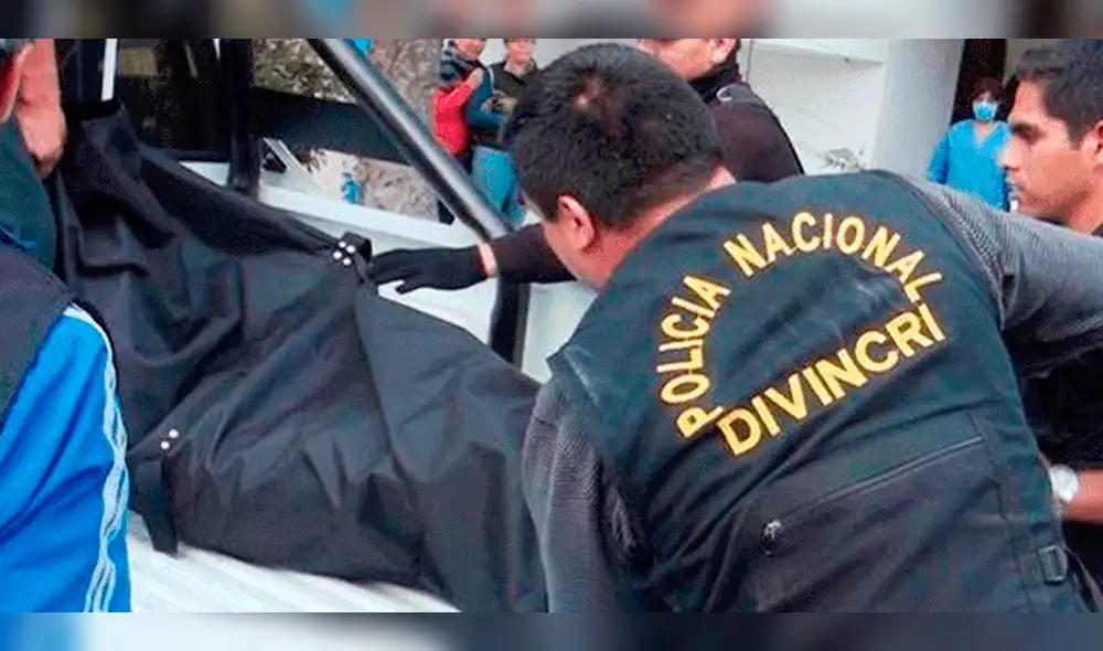 Puno: Encuentran cadáver en el Malecón del Titicaca Puno: Encuentran cadáver en el Malecón del Titicaca