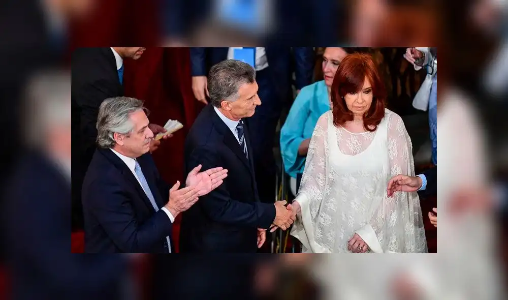 Mauricio Macri saludó a Cristina Fernández de Kirchner y así respondió ella. Foto: EFE Mauricio Macri saludó a Cristina Fernández de Kirchner y así respondió ella. Foto: EFE