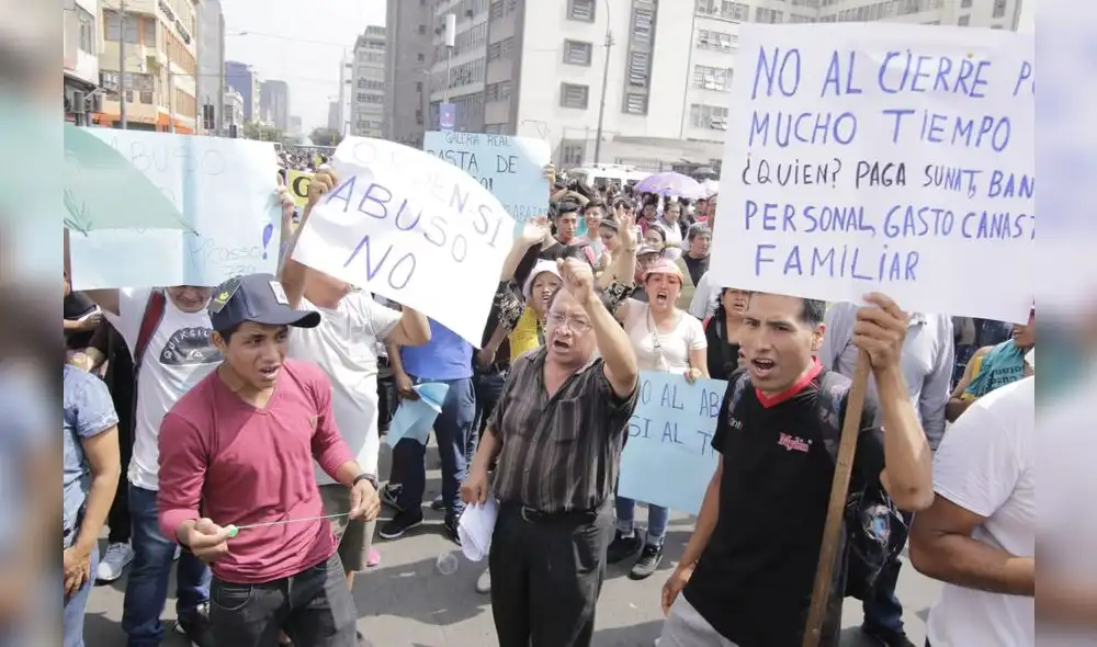 Mesa Redonda : nuevamente los comerciantes toman las calles de Lima. [FOTOS]