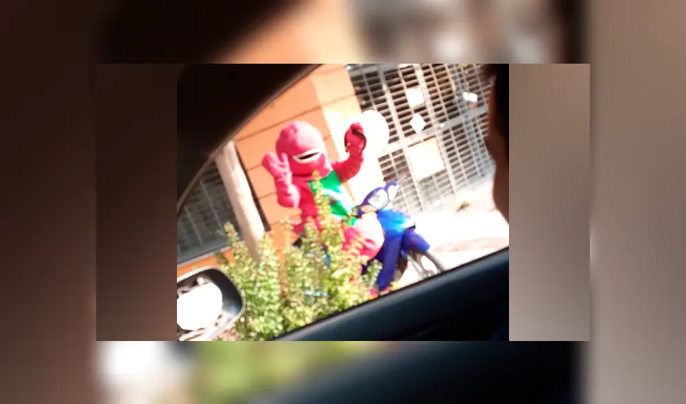 La Policía decomisó su vehículo por no contar con la documentación necesaria. (Foto: captura)