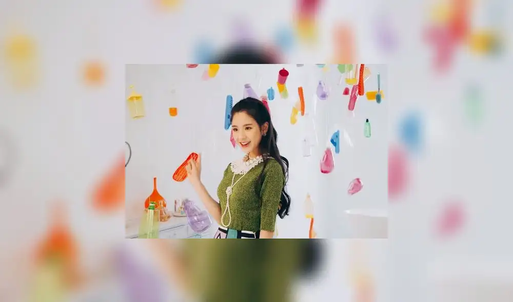 Heejin debutó en setiembre del 2016, casi dos año antes que su grupo LOONA. Heejin debutó en setiembre del 2016, casi dos año antes que su grupo LOONA.