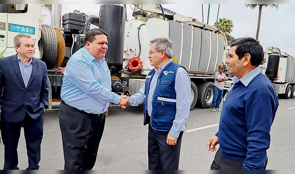 Hidrojet. Alcalde Roberto Briceño mostró vehículos. Hidrojet. Alcalde Roberto Briceño mostró vehículos.