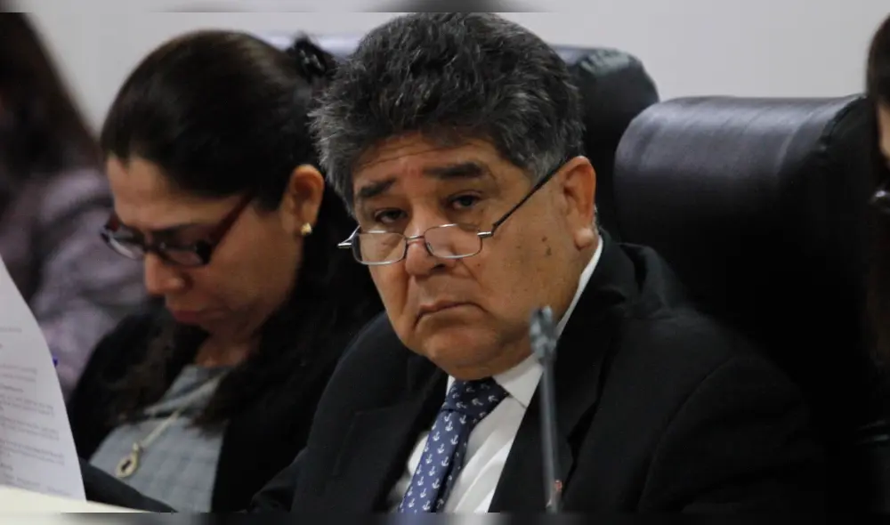 Los 18 congresistas que rechazaron acusación criminal y blindaron a César Hinostroza