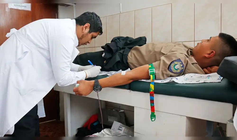 Alumnos de Escuela PNP donan sangre a Hospital Regional de Lambayeque