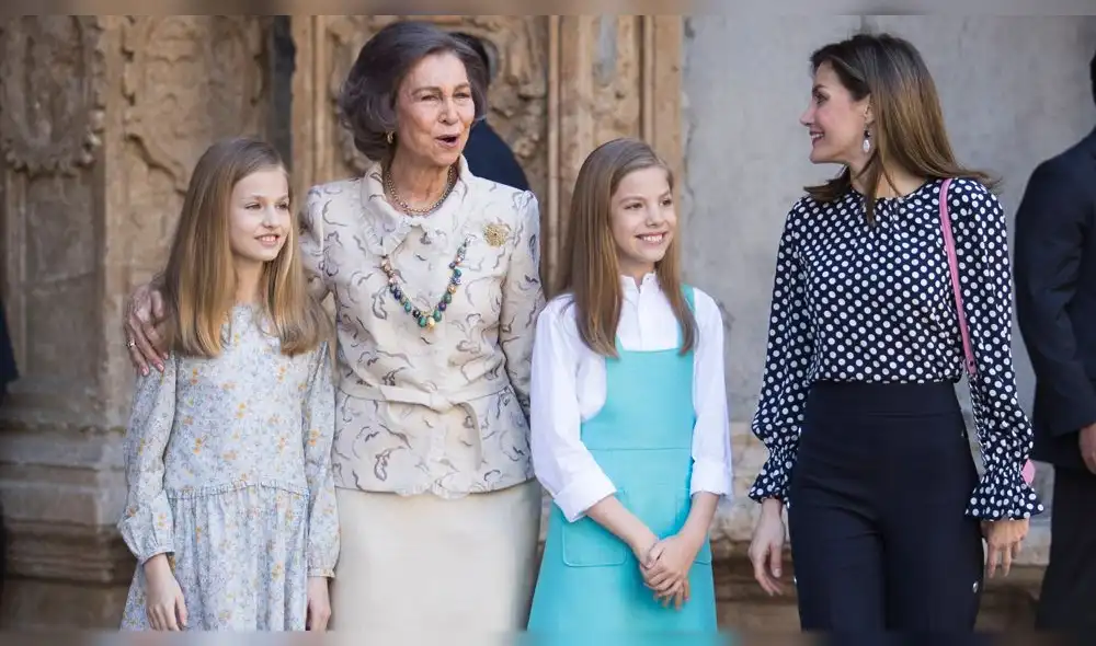 Reina Letizia obliga a su hija a tomarse foto con su abuela Sofía [VIDEO]