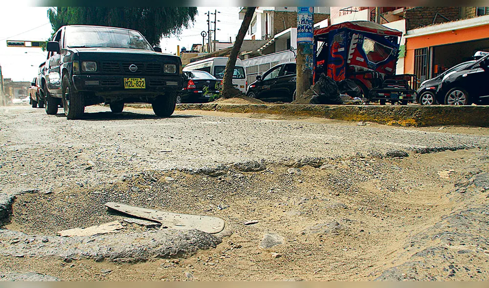 PISTAS. Lucen en mal estado.