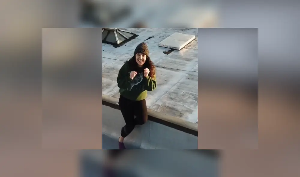 En TikTok se hizo viral el momento en que un joven usa un dron para enviarle su número telefónico a su vecina.