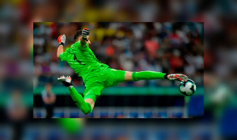 Argentina vs. Colombia: Ospina se juega la vida tras pase filtrado de Messi [VIDEO]