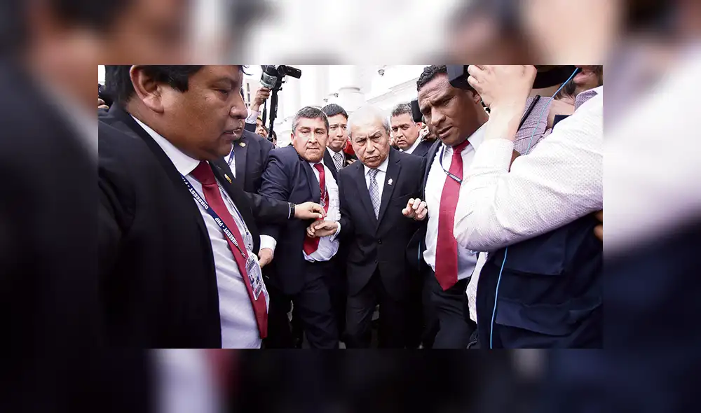 Nuevo chat La Botica confirma vínculos entre fujimorismo y Chávarry