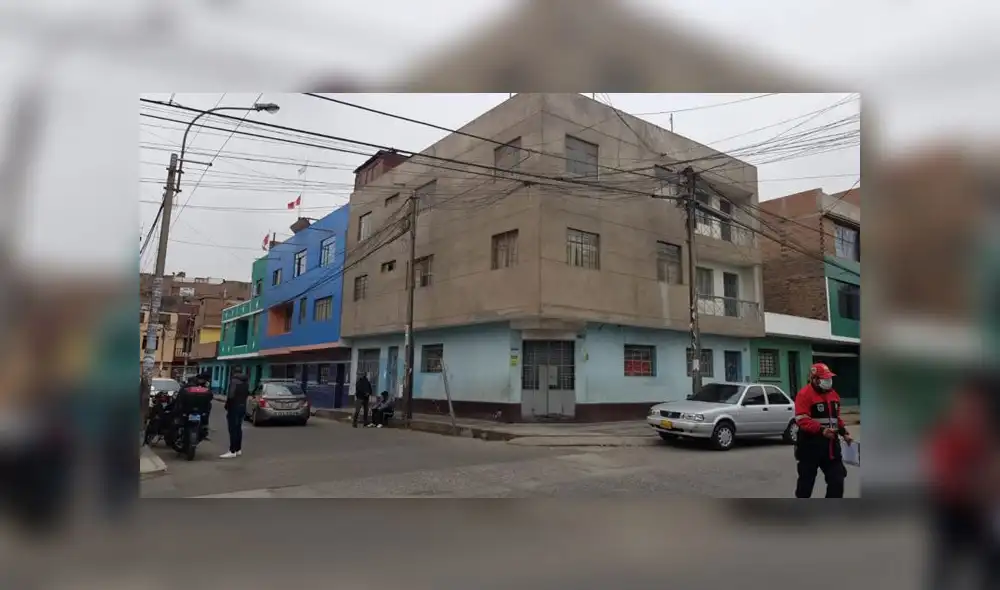 Cuerpos fueron encontrados en el tercer piso de vivienda. (Foto: Karla Cruz / GLR - URPI) Cuerpos fueron encontrados en el tercer piso de vivienda. (Foto: Karla Cruz / GLR - URPI)