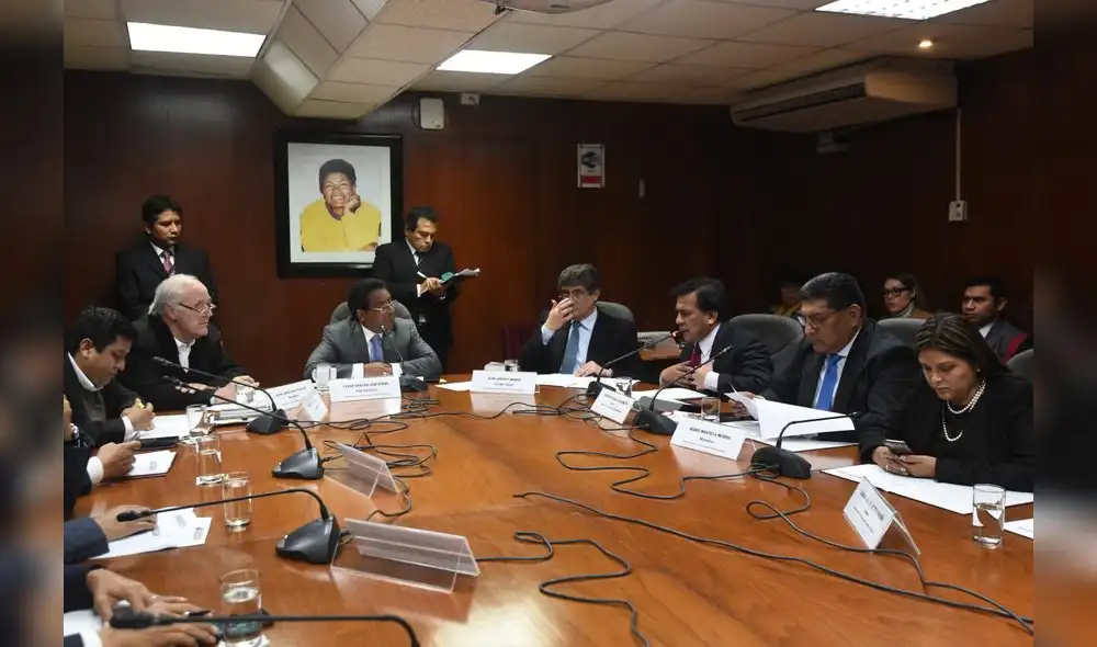 Presentan informes contra Chávarry, Becerril y Duberlí