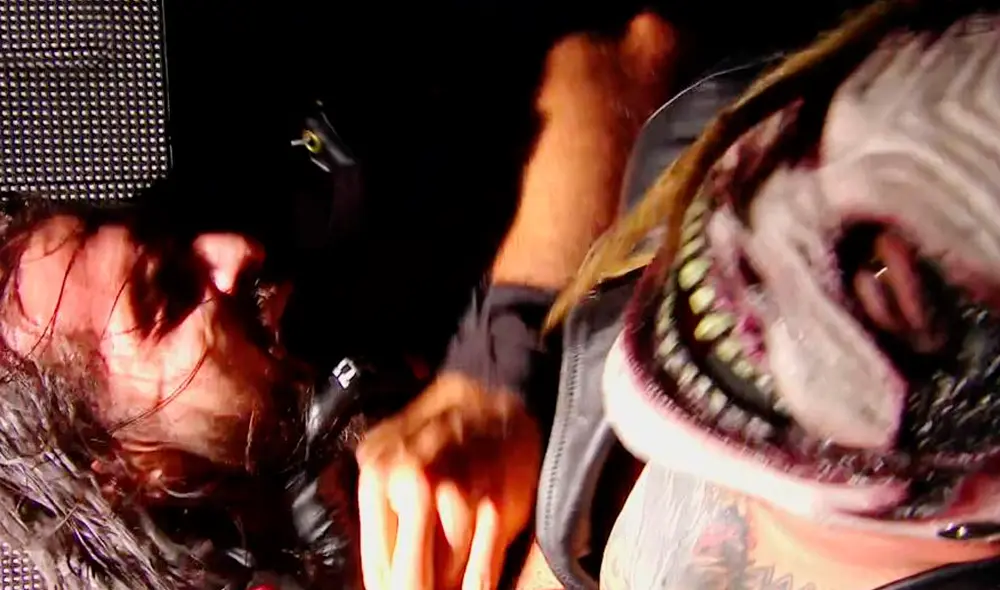 'The Fiend' ataca de nuevo a Seth Rollins al cierre del impresionante estreno de la temporada de Raw. 'The Fiend' ataca de nuevo a Seth Rollins al cierre del impresionante estreno de la temporada de Raw.