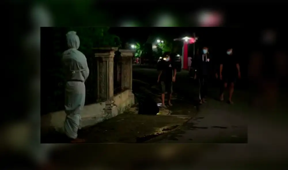 Los fantasmas son personas de carne y hueso que se han ofrecido a concienciar a los que no respetan el aislamiento social por la COVID-19.