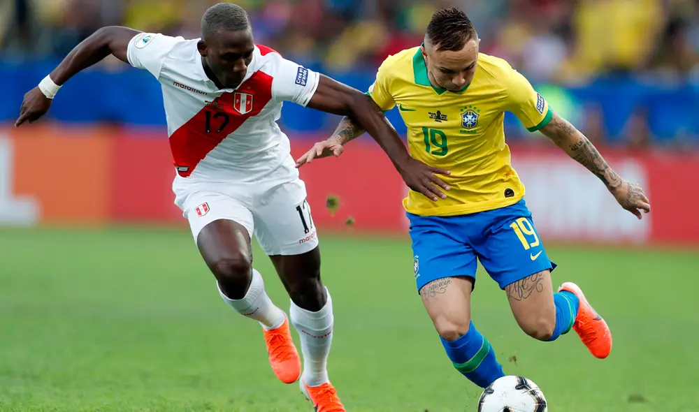Luis Advíncula - Selección peruana