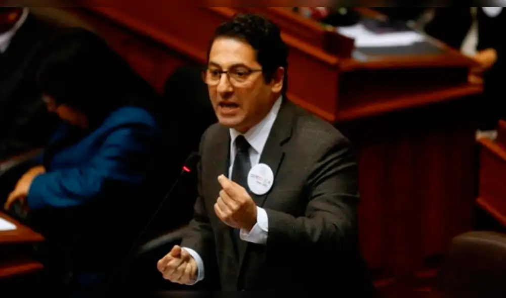 Ministro Heresi: Ejecutivo evalúa interponer medida cautelar contra 'ley mordaza' Ministro Heresi: Ejecutivo evalúa interponer medida cautelar contra 'ley mordaza'