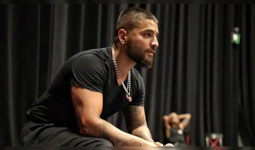 Maluma estrena documental y novia se roba todas las miradas [VIDEO]