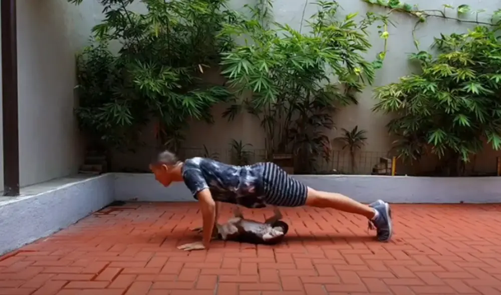 Desliza hacia la izquierda para ver las imágenes del video viral. Foto: Captura de Facebook. Desliza hacia la izquierda para ver las imágenes del video viral. Foto: Captura de Facebook.