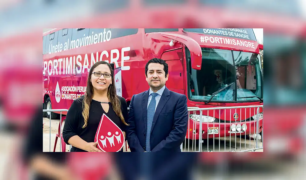 El fundador de la asociación junto a Yvanovich Cancho, directora de la APDS El fundador de la asociación junto a Yvanovich Cancho, directora de la APDS