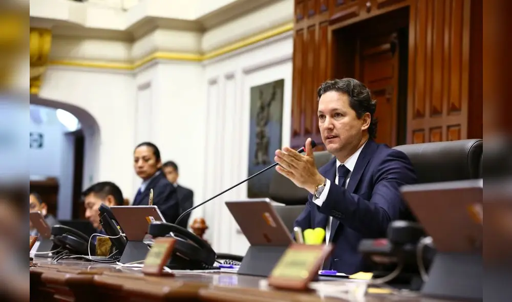 Sumas y restas. Si Salaverry quiere ser reelecto necesita, entre otras cosas, sacar unos cuantos votos de Fuerza Popular.