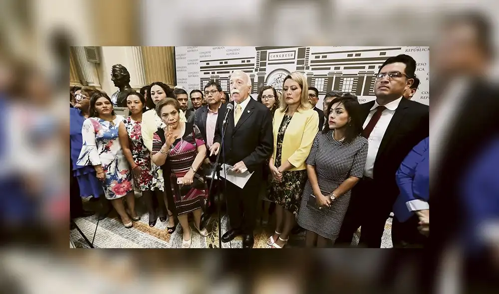 Evalúan democracia interna e inmunidad en reformas políticas