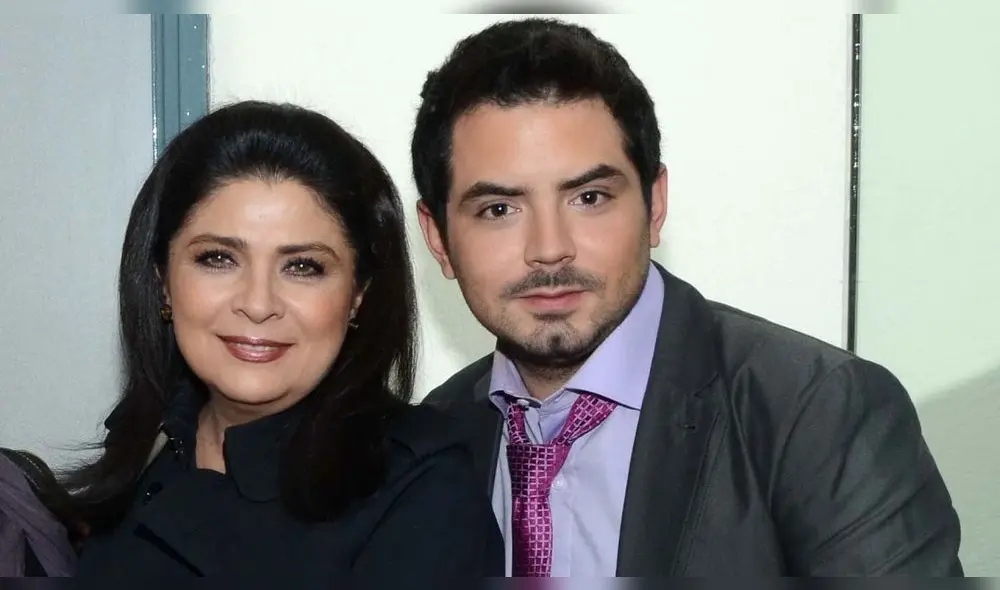 El actual esposo de Victora Ruffo, Omar Fayad, considera a José Eduardo como su hijo. (Foto: YouTube)