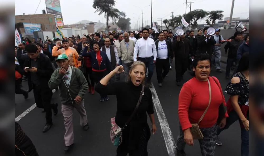 Vecinos marchan contra peajes en la Panamericana Norte [FOTOS]