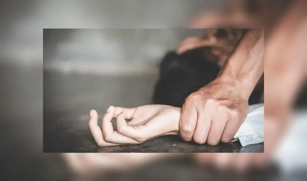 Al pedir ayuda, la madre fue golpeada por el sujeto.