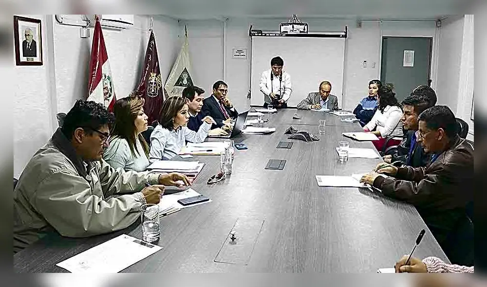 INTERVENCIÓN. La visita de los congresistas en Autodema durará hasta el miércoles. INTERVENCIÓN. La visita de los congresistas en Autodema durará hasta el miércoles.