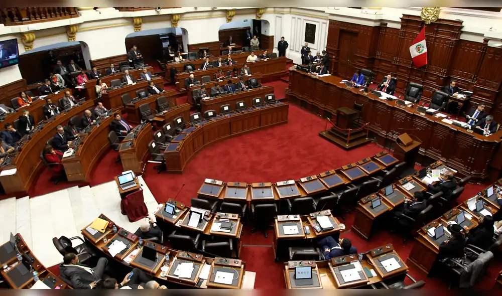 Circula moción para aceptar cuestión de confianza