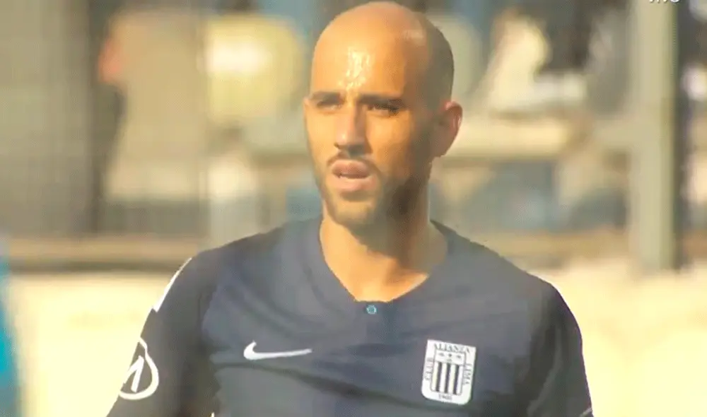 Federico Rodríguez anotó el primer gol del clásico, pero fue anulado por estar en fuera de juego. | Foto: Gol Perú Federico Rodríguez anotó el primer gol del clásico, pero fue anulado por estar en fuera de juego. | Foto: Gol Perú