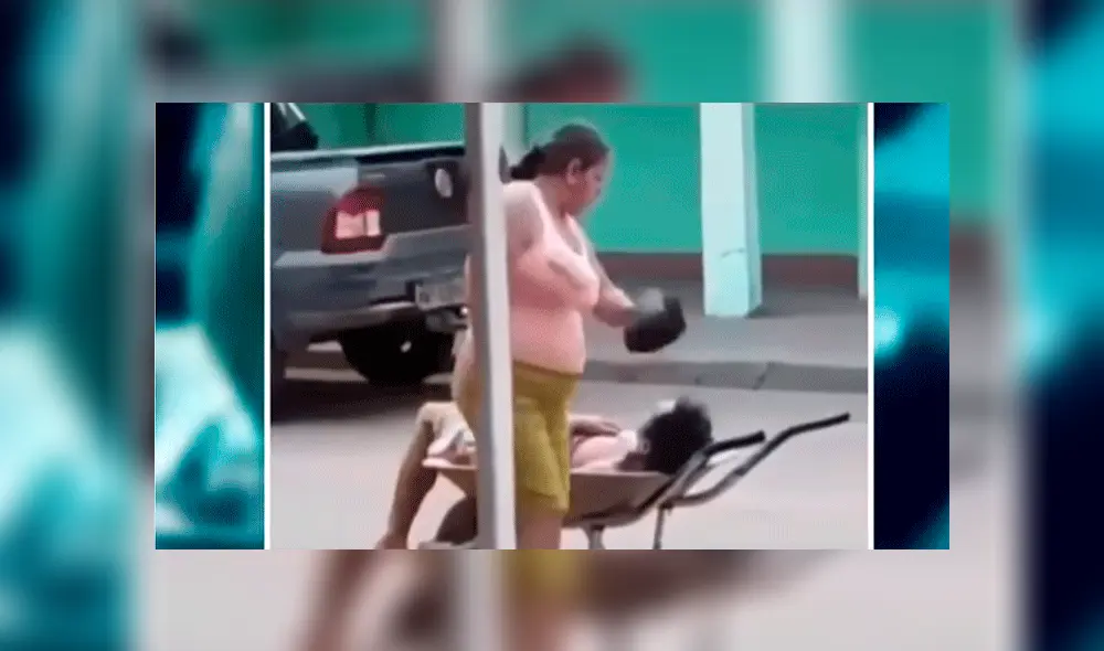 Facebook viral: Critican a ebrio que es llevado por su esposa en carretilla a su casa [VIDEO]