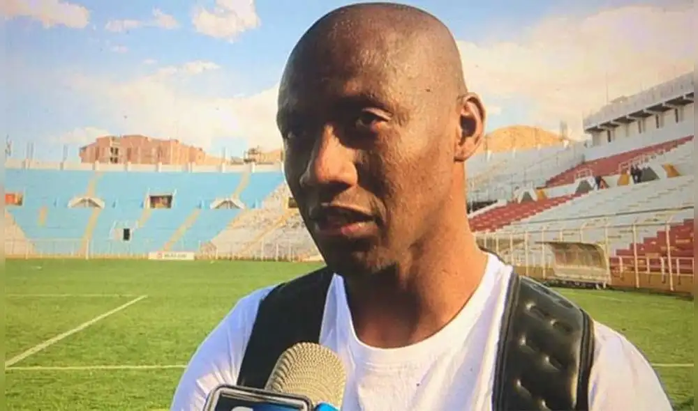 Jhoel Herrera ha pasado por los tres equipos: Alianza, Universitario y Cristal. Jhoel Herrera ha pasado por los tres equipos: Alianza, Universitario y Cristal.