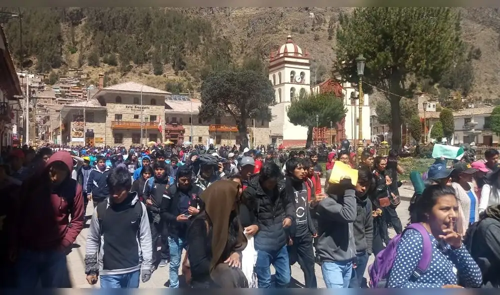 Huancavelica en multitudinaria marcha contra la corrupción [FOTOS Y VIDEO]