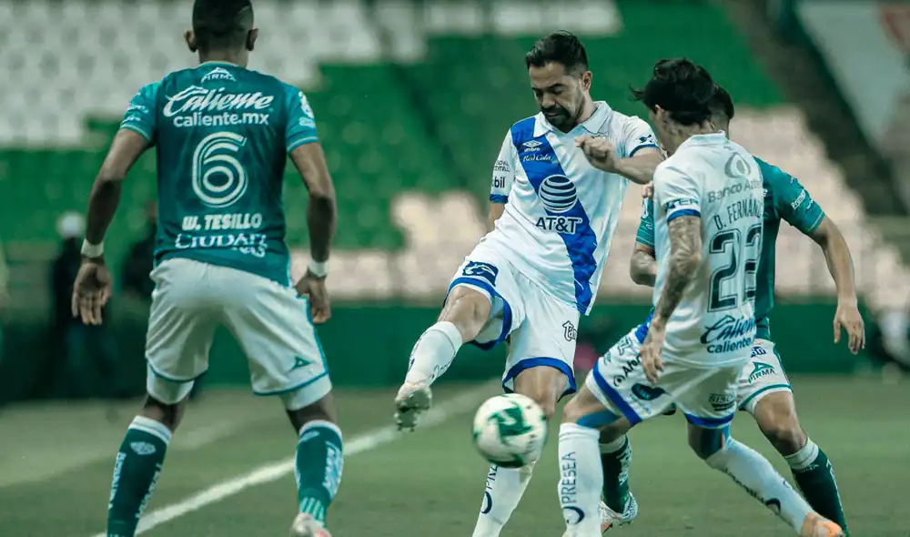 León y Puebla se enfrentan en el Estadio León. Foto: Puebla