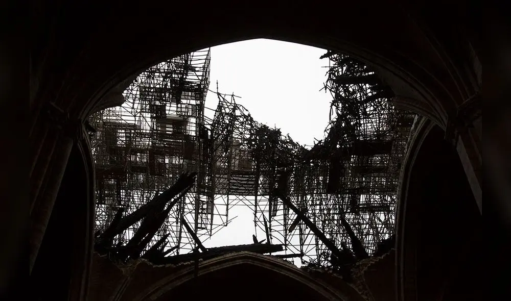 Notre Dame: sigue en pie la catedral de París [FOTOS]