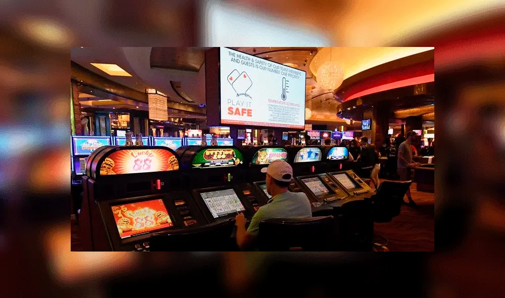 Los clientes volvieron a las máquinas tragamonedas. Fuente: AFP. Los clientes volvieron a las máquinas tragamonedas. Fuente: AFP.