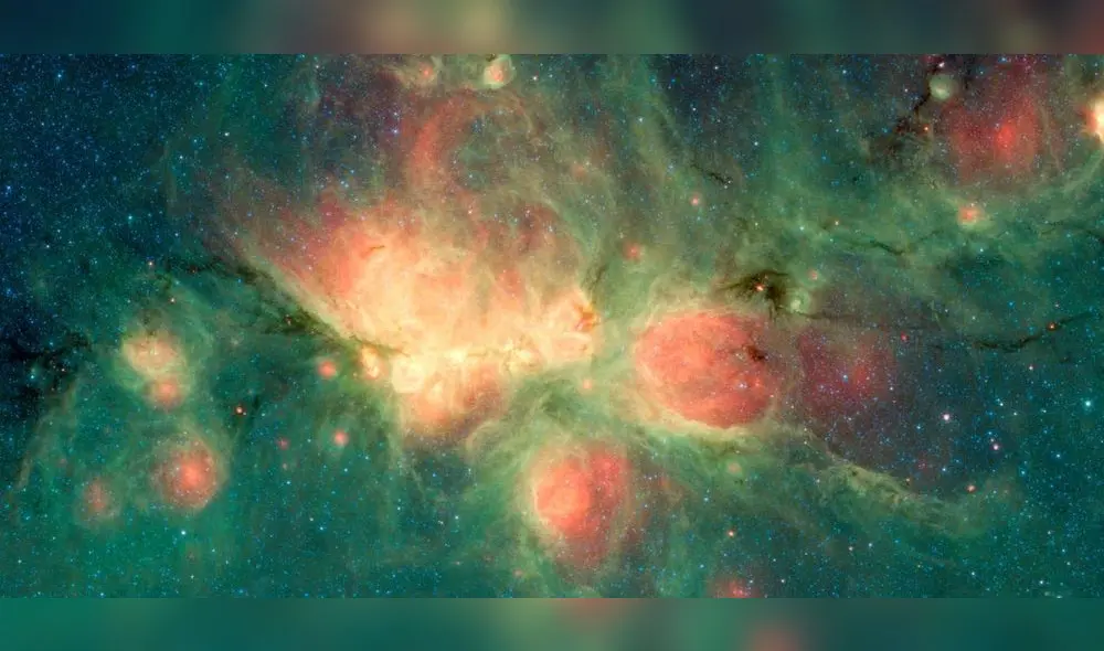 La antimateria pudo haber sido producida en cantidades similares a la materia. ¿Habrá, por ejemplo, un reflejo de la Nebulosa Pata de Gato? | Foto: NASA