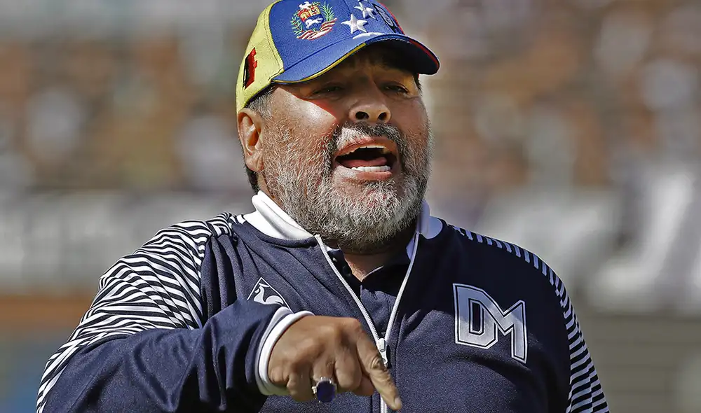 Diego Armando Maradona, técnico de Gimnasia y Esgrima de la Plata, hizo un repaso sobre su vida en divertida entrevista a TyC Sports y reveló el día que se lo llevaron los ovnis. Diego Armando Maradona, técnico de Gimnasia y Esgrima de la Plata, hizo un repaso sobre su vida en divertida entrevista a TyC Sports y reveló el día que se lo llevaron los ovnis.