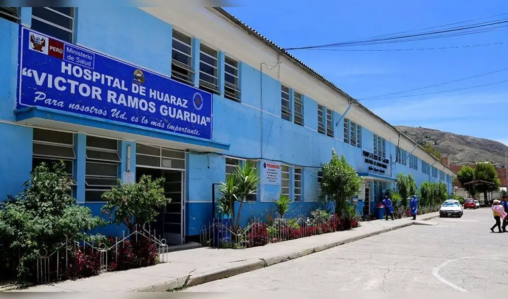 Hospital de Huaraz da de alta a pacientes COVID- 19. Hospital de Huaraz da de alta a pacientes COVID- 19.