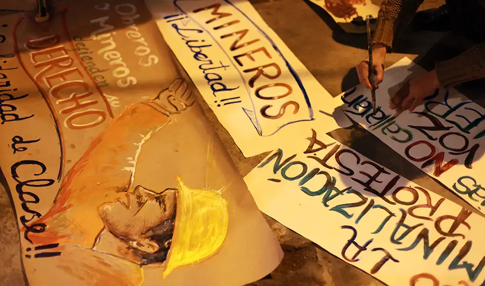 Mineros exigen la liberación de sus dirigentes [FOTOS]