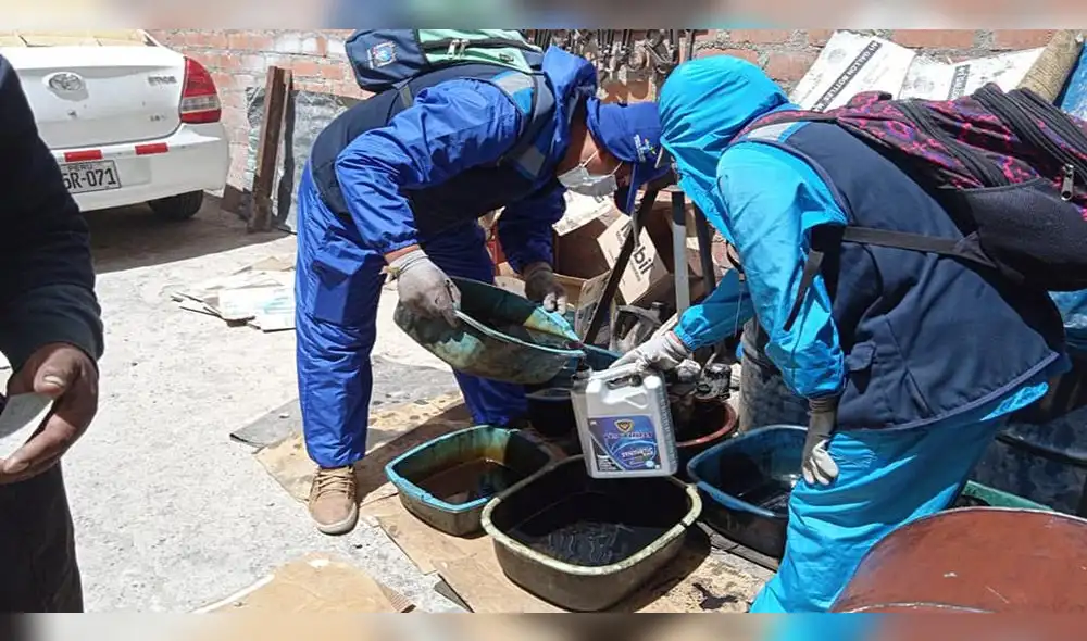 El aceite recaudado será dispuesto a las empresas prestadoras quienes se encargarán de la disposición final. Foto: Municipalidad de Puno. El aceite recaudado será dispuesto a las empresas prestadoras quienes se encargarán de la disposición final. Foto: Municipalidad de Puno.