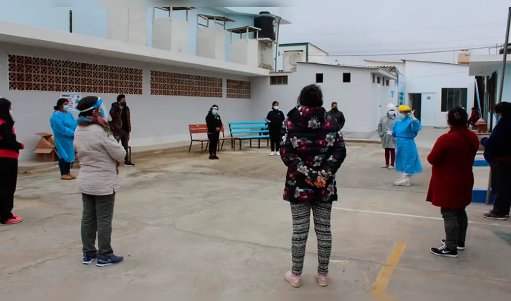 Oran por salud de familiares con COVID-19