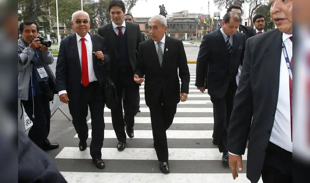 Fiscales supremos exigen a Chávarry que renuncie 