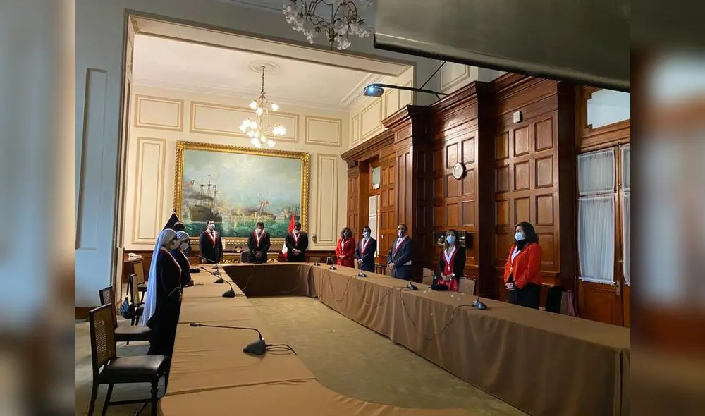 Congresistas participaron de la misa solemne y tedeum desde el Palacio Legisltivo. Foto: Difusión Congresistas participaron de la misa solemne y tedeum desde el Palacio Legisltivo. Foto: Difusión