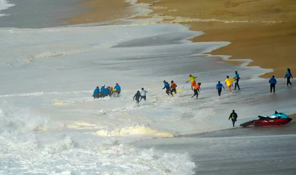 El surfista fue conducido a un hospital de Lisboa luego del accidente. Foto: EFE.