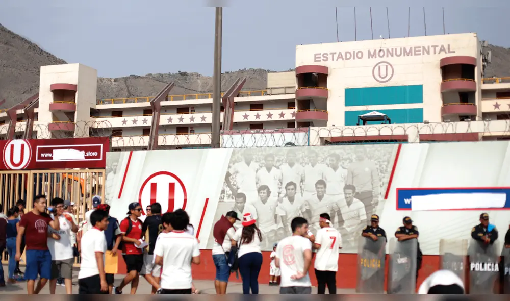 Universitario: sujetos ingresaron a la fuerza al Estadio Monumental. Universitario: sujetos ingresaron a la fuerza al Estadio Monumental.