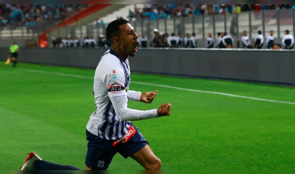 Alianza Lima: niño hincha blanquiazul llora de emoción tras pase a la final. Foto: GLR